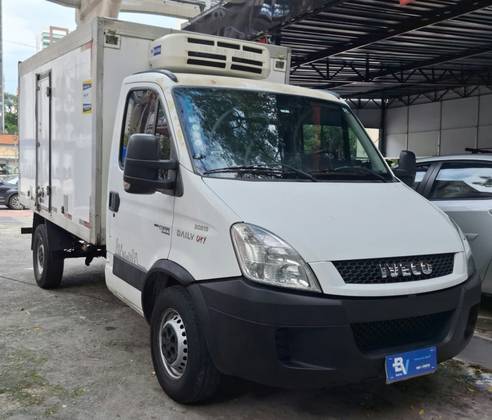 IVECO DAILY 2.3 HPI DIESEL 30S13 CHASSI MANUAL IVECO DAILY 2.3 HPI DIESEL 30S13 CHASSI MANUAL